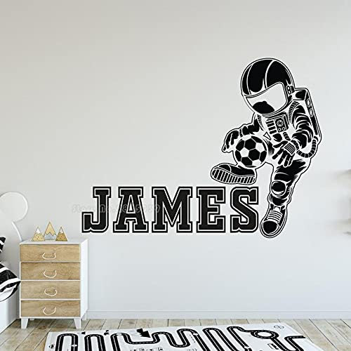 Zdklfm69 WandSticker Wandtattoos Astronaut Fußball Benutzerdefinierter Name für Jungen Kinderzimmer Dekor Tapete Personalisierte Fußball Vinyl 56x61cm