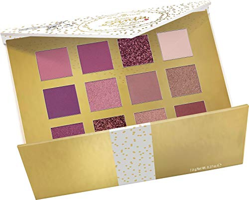 Essence Magical Mystical Me Eyeshadow Palette N. 01 Express delivery from the north pole Contenuto: 7,8 g palette di ombretti