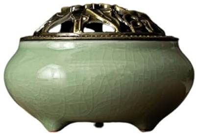 XYUERU Garlic storage, multi-purpose ceramic onion pot, table spice multifunctional with hollow lid, garlic pot decoration container storage for the kitchen at home(Green)