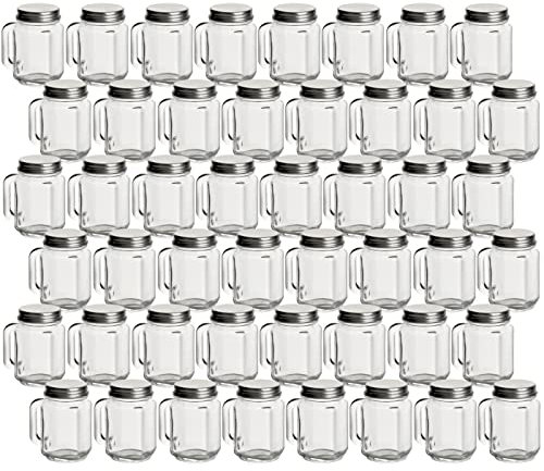 gouveo 48er Set Mini Trinkgläser 30 ml mit Drehverschluss silberfarben - Trinkglas mit Henkel und Schraubdeckel - Mini Henkelgläser mit Deckel für Geburtstag, Party, Hochzeit (TGH030S)