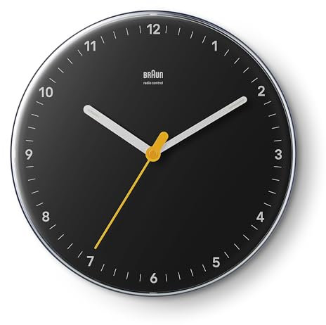 Braun Klassische Funk-Wanduhr mitteleuropäische Zeitzone (DCF/GMT+1) mit Schwenkwerk, leicht ablesbar, 23 cm Durchmesser in Schwarz, Modell BC26B-DCF.