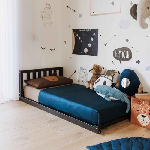 Sweet Home FROM WOOD Bodenbett, Montessori-Möbel, Etagenbett mit Kopfteil, Kinderbett Montessori Bodenbett Hausbett, Kleinkinderbett mit Lattenrost (Schwarz, 200x120cm)