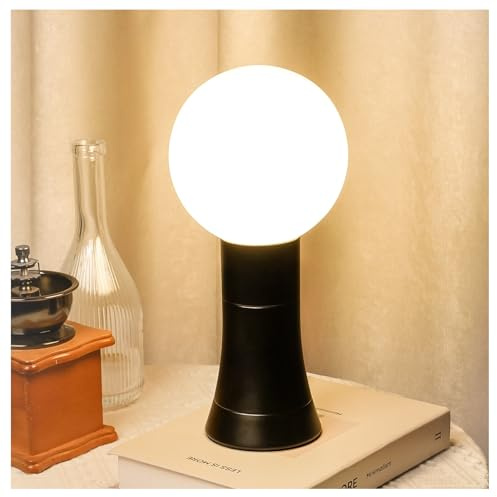 BrightWish Tischlampe Modern E27 mit G125 Kugelbirne, 3000K Warmweiß, Kleine Nachttischlampe mit Kabel & Schalter, Aluminiumfuß, Tischlampe für Schlafzimmer Wohnzimmer (Schwarz, nicht dimmbar)