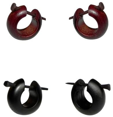 4 boucles d'oreilles en bois, 2 de couleur marron et 2 de couleur noire, largeur 15 mm et tige solide, épaisseur 6 mm.