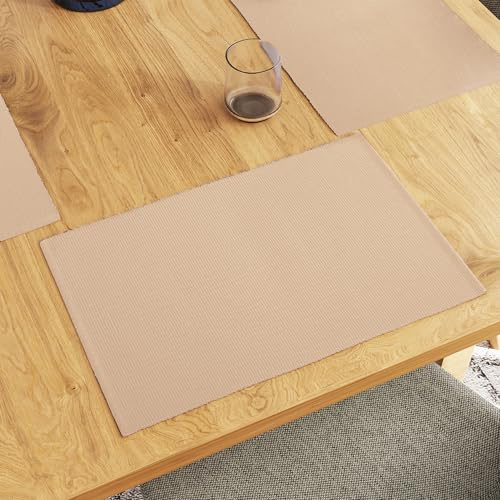 Encasa XO Platzsets, Gerippte Baumwolle, Esstisch 19x13 | Solide Beige, Maschinenwaschbar | Fein geripptes 12-fädiges Garn | Hitzebeständiger Tischschutz | Set von 6