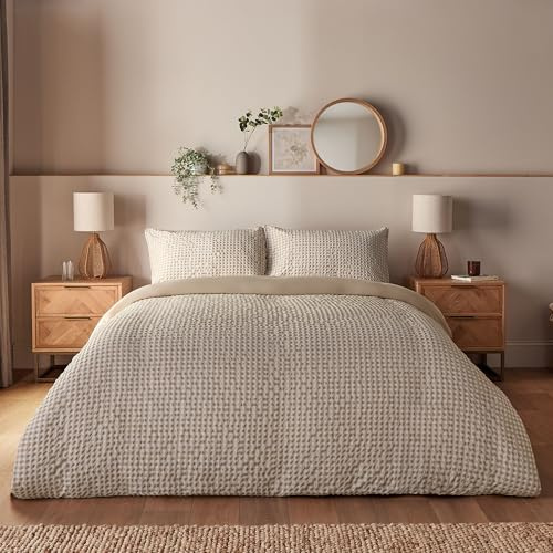 Silentnight Supersoft Gingham Duvet Set - Cosy & Comfy Delicate Touch - Seersucker Non-Iron Microfibre with Button Fastening - Stylish & Modern Duvet Quilt Cover + Pillowcase Bed Set, King, Natural