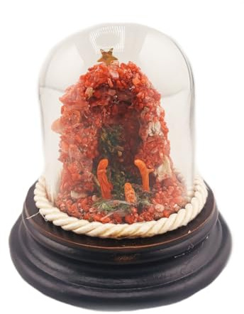 Presepe natività in corallo rosso naturale del Mediterraneo pastori incisi a mano e base in legno con campana di vetro – 9x9 cm - presepe artigianale realizzato a Torre del greco