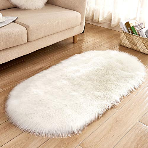 Ovaler Flauschiger Plüsch Bereich Teppich für Schlafzimmer,Faux Lammfell Schaffell Teppiche Wohnzimmer Hochflor Kunstfell Nachahmung Wolle Bettvorleger Sofa Matte Carpet Bodenmatte Weiß 60x120CM