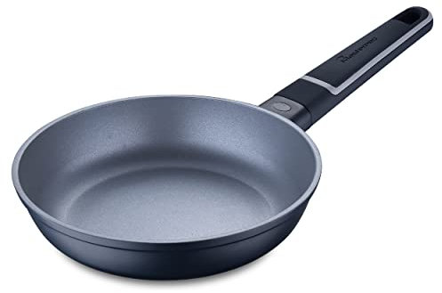MasterPRO Indigo - Antihaftbeschichtet Pfanne 28 cm Durchmesser | 2-Schicht-Antihaftbeschichtung | Hervorragende Wärmerverteilung | Aluminiumguss | Kälteffekt Griff | Für alle Herdarten geeignet