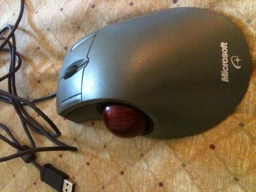 Microsoft D67-00001 Trackball Optical Mouse