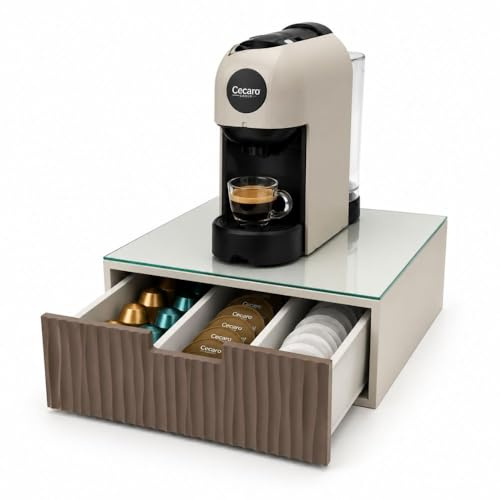 Cecaro Group Porta Capsule e Porta Cialde in Legno Bamboo con Piano in Vetro Temperato – Organizer Caffè con 3 Scomparti – Cassetto Lavorato Oro o Tortora (Cassetto Tortora)