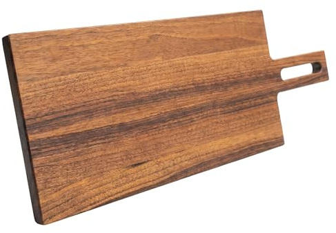 PAVLOVA’S Schweizer Nussbaum Servierbrett 49 × 18 cm – Massiver Nussbaum mit Griff und Aufhängeloch – Lebensmittelechtes Öl – Monoblock mit Naturmaserung – Geschenkbox – 10 Jahre Garantie