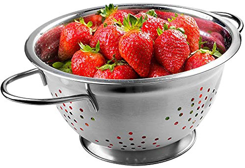 KADAX Sieb aus Edelstahl. Küchensieb, Nudelsieb, Sieb mit einem Durchmesser von 20 cm, Sieb mit zwei Griffen, außen satiniert. Stabiler Sockel. Darf in einer Spülmaschine gespült werden.