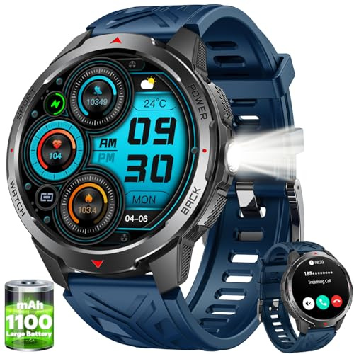 Smartwatch Herren mit Telefonfunktion Fitnessuhr Sportuhr: 1,8 HD Smart Watch mit LED Taschenlampe und Kompass Über 100+ Sportmodi Outdoor Uhr mit 3ATM Wasserdicht Uhren 1100mAH Akku für iOS Android