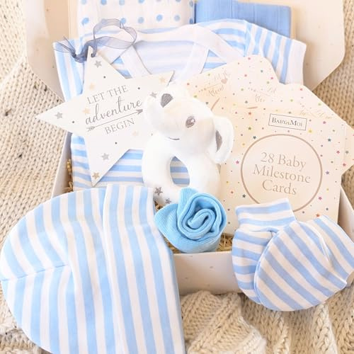 Welcome to The World 7-teiliges Geschenkbox für neue Babykleidung, Socken, Spielzeug, Schild, Baby-Momentkarten, Babyparty, Geschenk für werdende Mütter, Elefant (Junge)
