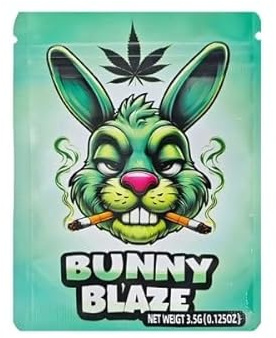 Pochon Weed Design Premium | 50pcs Sachets Zip Refermables 12.5x9.5cm | Pochettes Étanches Anti-Odeur pour Herbes, Épices, Thé, Café | Fermeture Hermétique Résistante (BUNNY BLAZE)