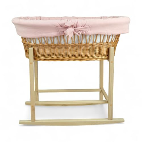 Wiklinopol Stubenwagen OLIWIA II – Baby Moseskorb mit Schaukelwiege aus Naturweide – Komplettset mit rosa Musselin Bettwäsche, Matratze & Bezug – atmungsaktiv, waschbar & hypoallergen