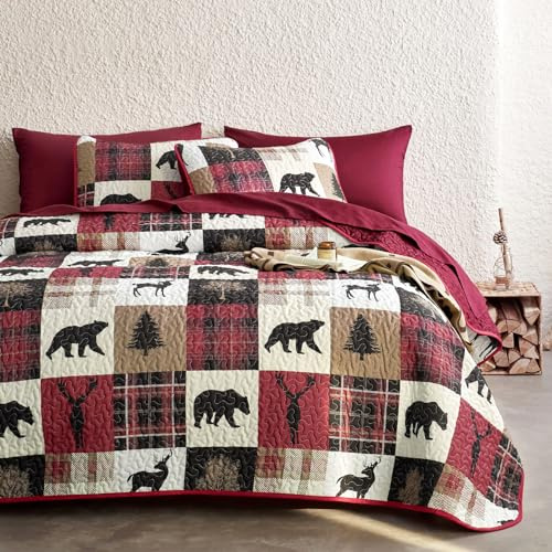 Wake In Cloud - Rustic Quilt Set, Cabin Lodge Christmas Bear Moose Deer Wildlife Western Patchwork Country, Reversible Lightweight Bedspread Coverlet, 3 Pieces, Burgundy Black, Queen/Full Size