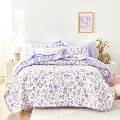 Wake In Cloud - Floral Quilt Set, Coquette Cottagecore Shabby Chic Flower for Women Teen Girls, Reversible Lightweight Bedspread Coverlet, 3 Pieces, Purple White, Queen/Full Size
