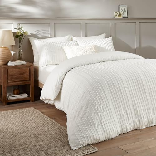 Duvet Day Harrison Stripe Duvet Cover Set – Minimal Tufted Design with Soft-Touch Fabric and Easy-Care Finish (White - King)