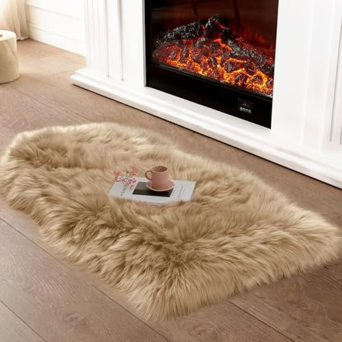 JXLOULAN Faux Fell Teppich Hellbraun 40x60 cm, Longhair Schaffell Flauschiger Teppiche Lammfell Fellteppich Waschbar Wohnzimmer Deko Teppich für Kinderzimmer Wohnzimmer Schlafzimmer