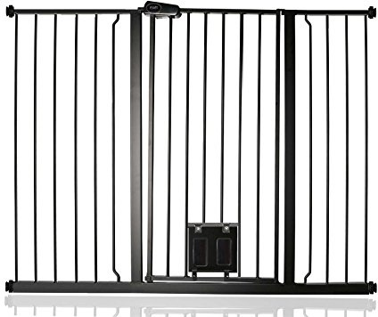 Bettacare Haustiergitter mit Verriegelbarer Katzenklappe, 126.7cm - 134.3cm, Schwarz, 104cm in der Höhe, Extra Hohes Haustier Sicherheitsgitter mit Katzenklappe, Einfache Installation