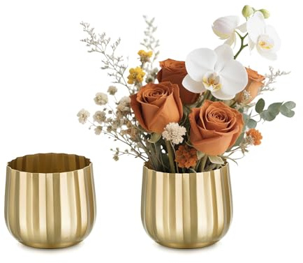 NUPTIO Gold Vase for Wedding Centrepieces: 2 Pcs 10cm Metal Ribbed Flower Vases for Birthday Party Table - Small Plants Planters Vintage Pots for Home Outdoor Garden Decorations