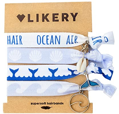 Supersofte LIKERY Haargummis & Armbänder „Sailing Queen“ | Maritime Scrunchies mit Anhängern | Blau-Weiß | Haargummi & Stoffarmband | Geschenk für Frauen, Mädchen & Kinder