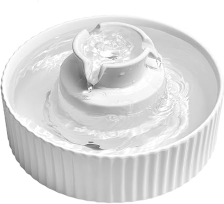 Fuente para gatos de cerámica, 2,1 L, para gatos, cerámica, dispensador de agua silencioso, bomba de agua con filtro de carbón activado, fuente para gatos para varias mascotas, color blanco