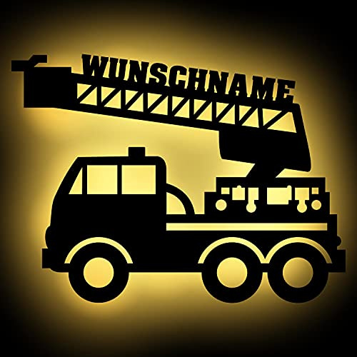 Namofactur personalisierte Feuerwehrauto-Wandlampe aus Holz mit LED | Mit Wunschname und Geburtsdaten – als beleuchtete Kinderzimmerdeko oder Namensschild zur Geburt und Taufe.