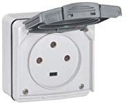 Legrand LEG91656 Wasserdichte Steckdose Aufputz-E-Steckdose, 20 A 3p IP55 ik08 in Abschnitt t 90 x 90 cm, Grau