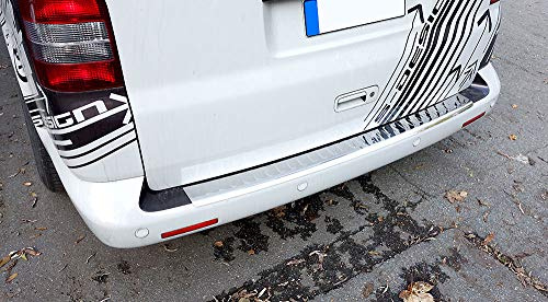 Fahrzeugspezifischer Ladekantenschutz mit Abkantung Edelstahl Chrom