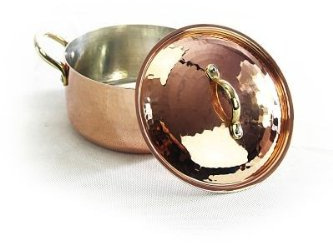 CopperGarden Kupfertopf mit Deckel + Griffen aus Messing I Gehämmerter Kupferkochtopf aus verzinntem Kupfer: Ideale Wärmeleitung & -verteilung I Robuster Kupfer Topf 100% lebensmittelecht (1,5 L)