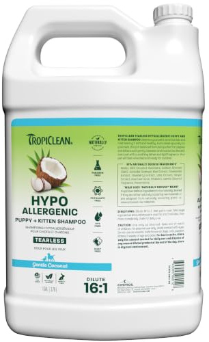 TropiClean Shampoo für Haustiere - Hypoallergen - Reinigt Sanft, Spendet Feuchtigkeit für Empfindliche Haut und Fell I Für Hunde & Katzen I Paraben-, Farb- und Seifenfrei - Sanfte Kokosnuss, 3,78 L