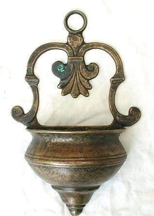 Acquasantiera in ottone da parete per acqua benedetta