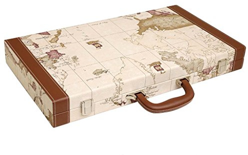Luxus Backgammon-Koffer-Set Weltkarte 46 x 53 cm – weißer Kunstleder-Koffer mit beigem Faux-Suede Spielfeld, voll ausgestattet – faltbares Reise-Backgammon