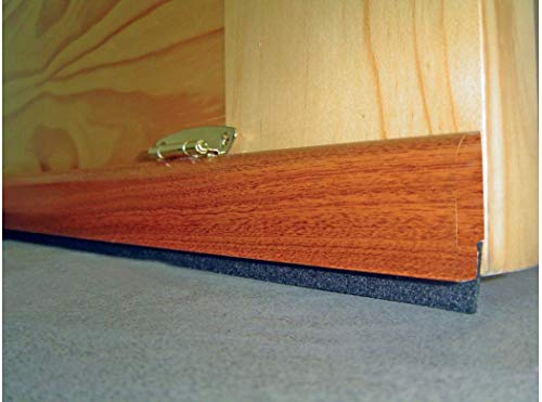 Burlete de madera basculante para puerta SAPELI de 81,5cm con barra de paño de alta calidad. Fijación mediante bisagras atornilladas y fácil colocación. Al ser basculante no arrastra sobre el suelo.