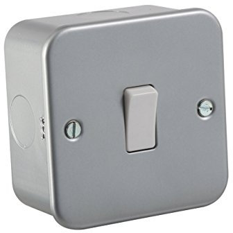 Knightsbridge M2000 Metal Clad 10A 1G 2 Way Light Switch, 230 V, Silver