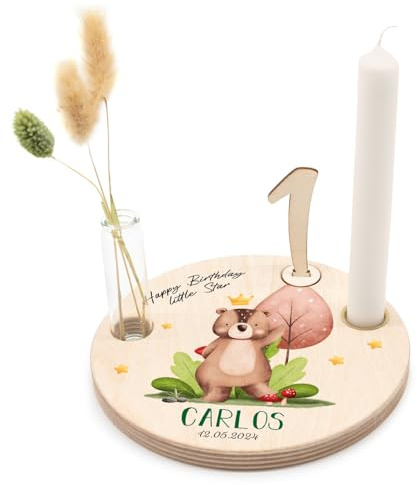 GRAVURZEILE Bedruckter Geburtstagsteller aus Holz - Waldtiere Bär - Personalisiert mit Name & Datum - inkl. Kerzenhalter, Glasvase & Zahlen 0-9 - Geschenk für Baby & Kinder zum Geburtstag