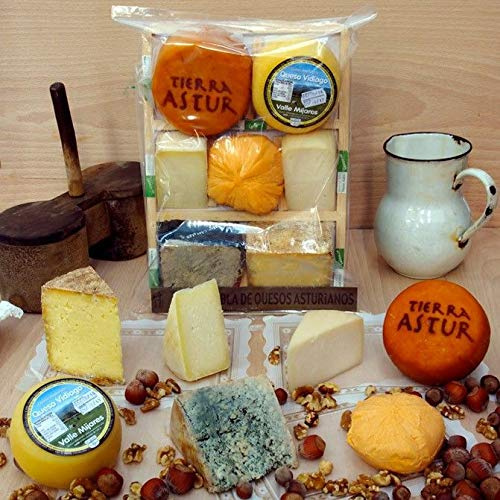 Tabla 7 Quesos Asturianos | Selección de Quesos Asturianos sobre Tabla de Madera