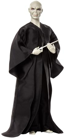 Mattel Harry Potter Lord Voldemort Poupée à collectionner avec sa robe de sorcier et sa baguette en bois d’if HTM15