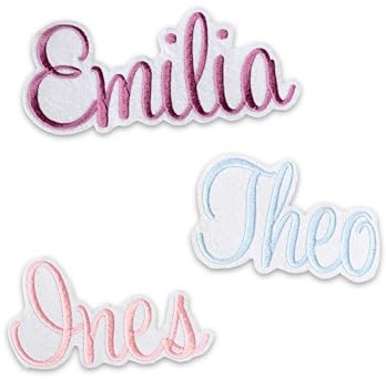 Name gestickt, Bügelpatch mit individuellem Namen, Namensschild, hochwertige Stickerei zum Aufbügeln, Schriftzug, Schultüte, Geburtsname (Weißer Hintergrund, Groß (ca. 6-6,5 cm hoch))
