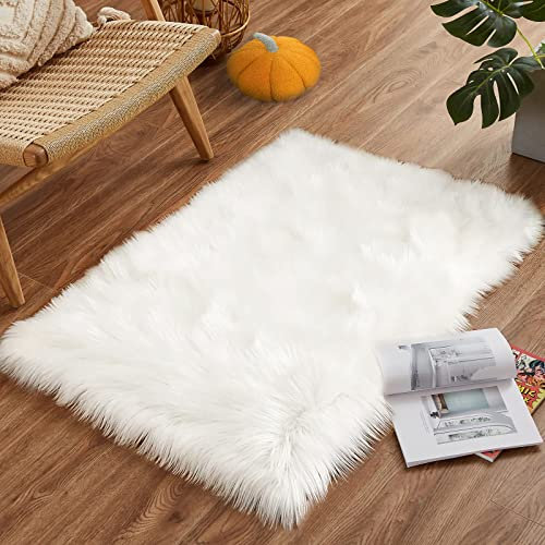 Goolela Alfombra súper suave de piel de oveja sintética blanca de 2 x 3 pulgadas, esponjosa y lavable para dormitorio, dormitorio, guardería, mesita de noche, decoración del hogar de lujo, rectangular