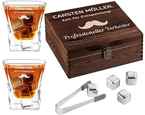 Maverton Whisky Steine Set - in Holzbox mit Gravur - 8 Eiswürfel & 2 Whisky Gläser, Zange, Samtbeutel - wiederverwendbar - personalisierte Geschenke - Geschenke für Männer