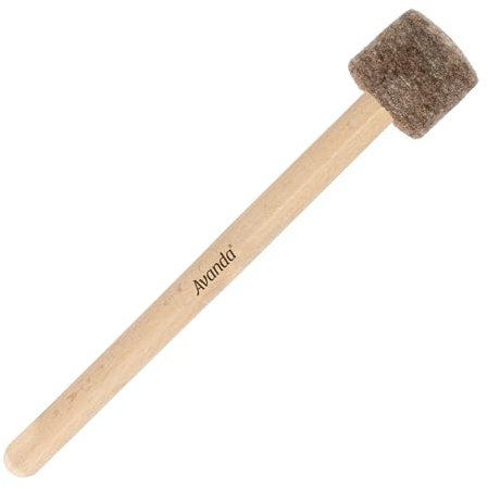 Avanda Schlägel/Klöppel mit mittelhartem Filzkopf Ø 3 zum Anschlagen von Klangschalen und Gongs. 23 cm langer Stiel aus natürlichem Rosenholz. Fertigung ohne Schraube. Für professionelle Ansprüche.