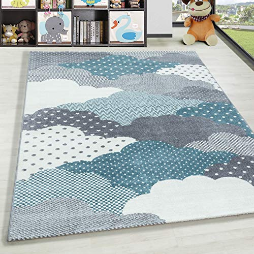 HomebyHome Kurzflor Kinderteppich für Jungen und Mädchen Wolke Design 160 x 230 cm Blau - Waschbarer Teppich Extra Weich und Antiallergen - Teppich für Kinderzimmer, Babyzimmer und Spielzimmer