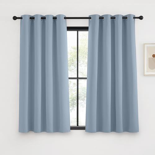 KGORGE Kurz Vorhang Hellblau 145 x 140 cm(HxB) Thermovorhang Kälteschutz mit Ösen Verdunkelungsvorhang Kinderzimmer Blickdichte Vorhänge Lichtundurchlässig Modern Fenstergardinen, Spa-Blau