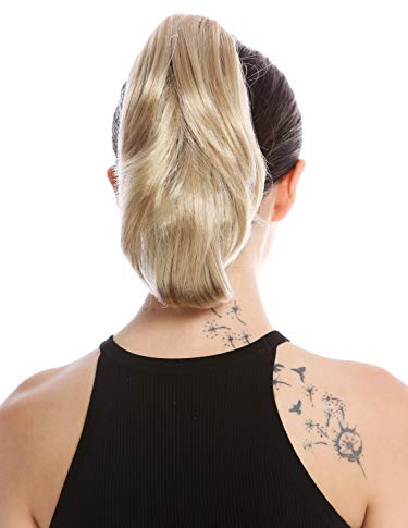 WIG ME UP - MKB-29-V-24 Toupet Coda di cavallo Fermacapelli a pettine Corti Leggermente ondulati Biondo cenere chiaro