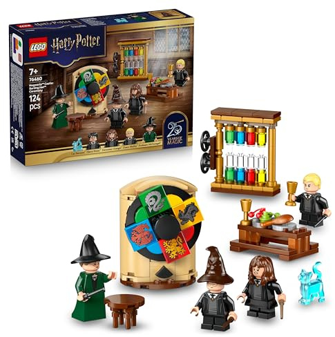 LEGO Harry Potter Schloss Hogwarts: Auswahlzeremonie mit dem Sprechenden Hut - Patronus, Hermine und Draco Malfo Minifiguren mit Zauberstäben, Spinnrad - Geschenk für Kinder ab 7 Jahren - 76460