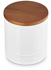 Le Creuset Signature - Salero y recipiente de almacenamiento con tapa de madera, 1.2 cuartos de galón, color blanco